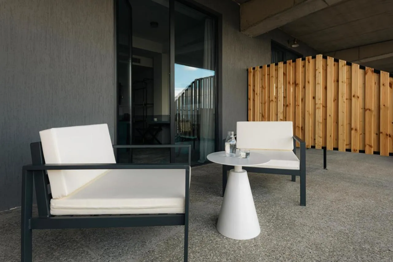 Castor & Pollux Hotel-1