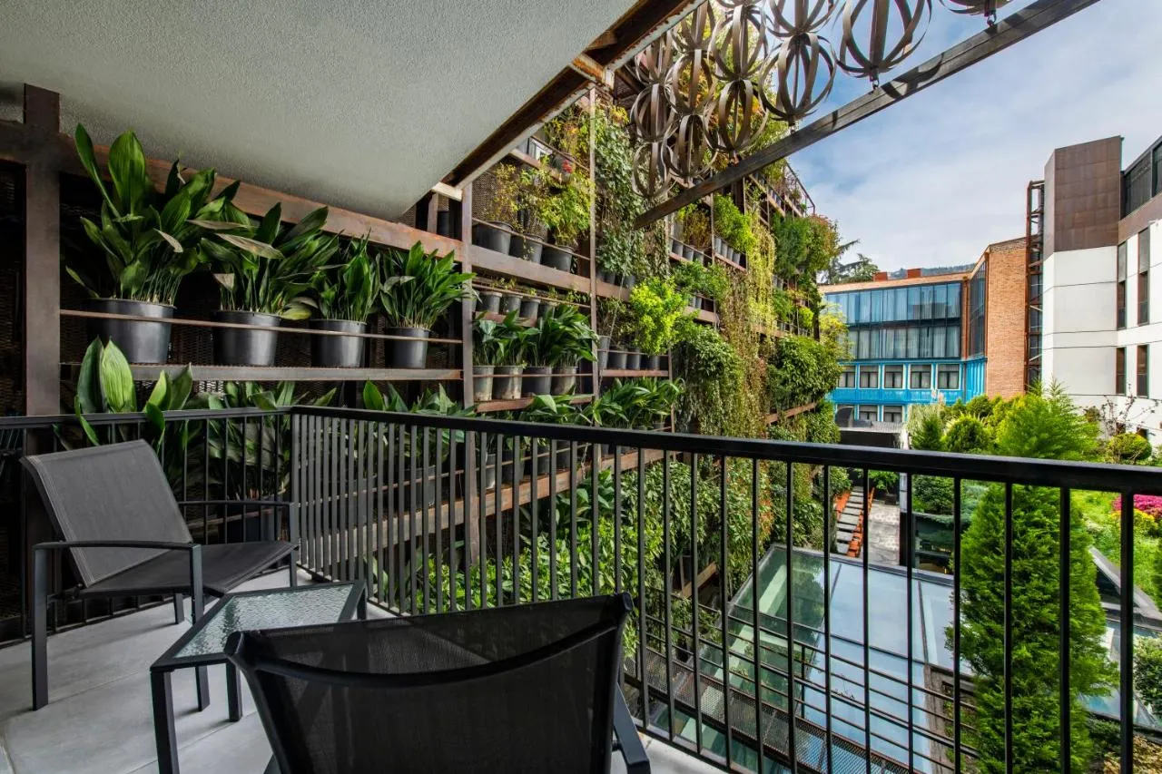 IOTA Hotel Tbilisi slide-1