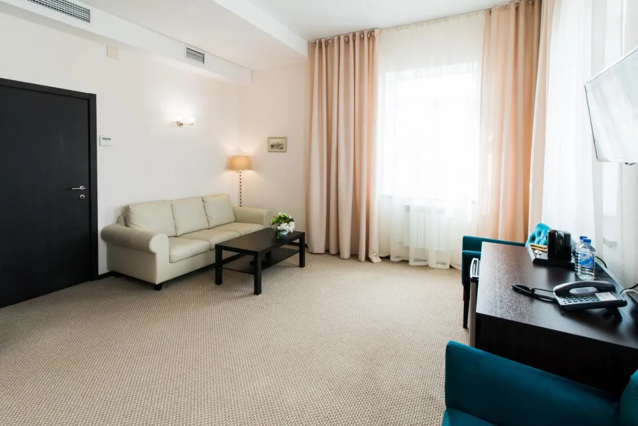 Maksim Gorkiy Hotel-1