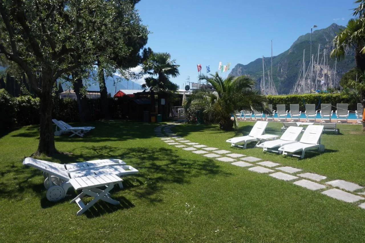 Hotel Riviera-1