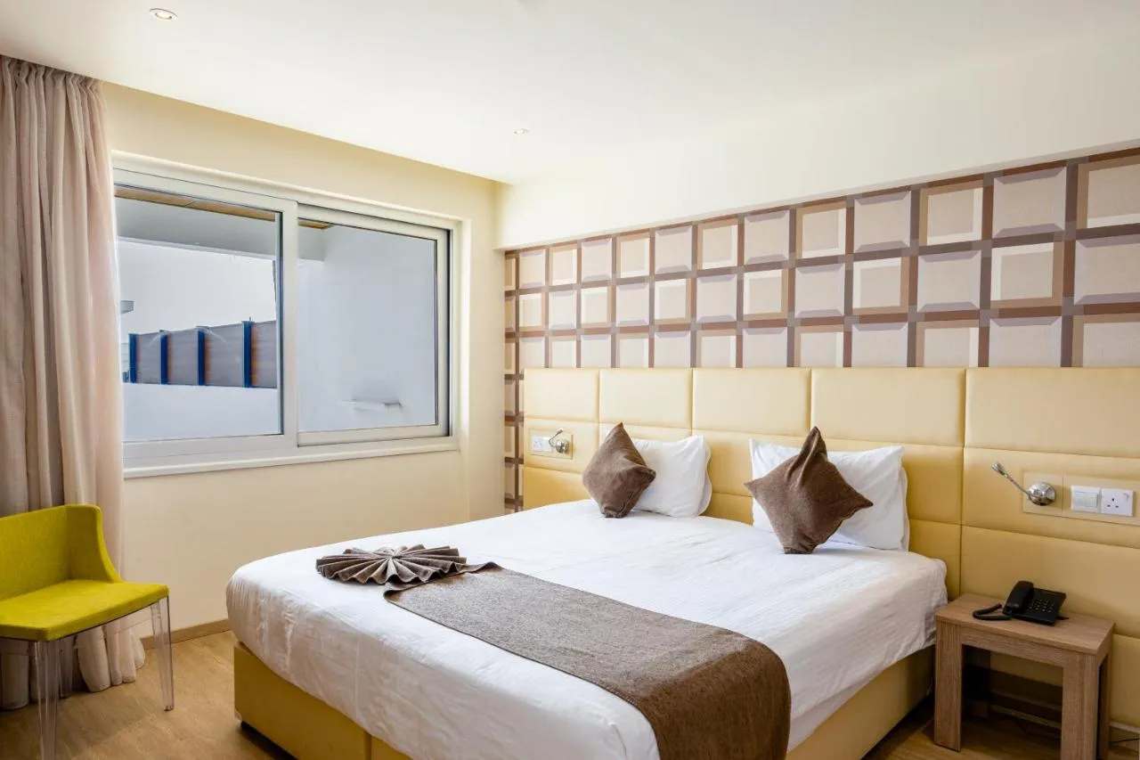 Melpo Antia Hotel & Suites slide-3