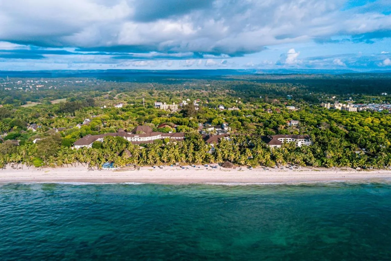 Diani Reef Beach Resort & Spa slide-3