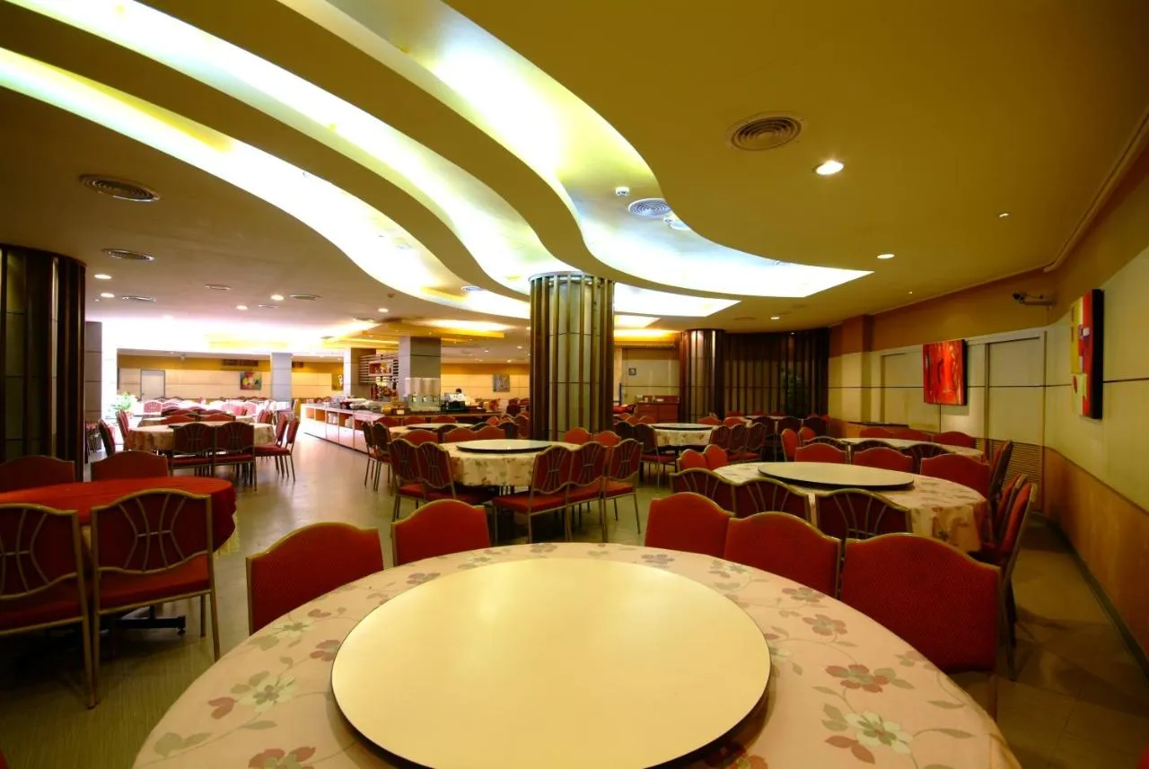 Toong Mao Resorts & Hotel slide-4