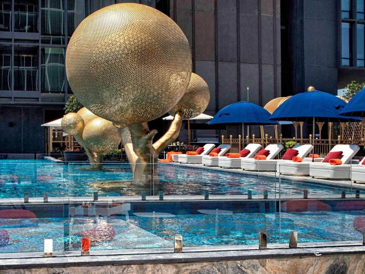 Fairmont Quasar hotel-1