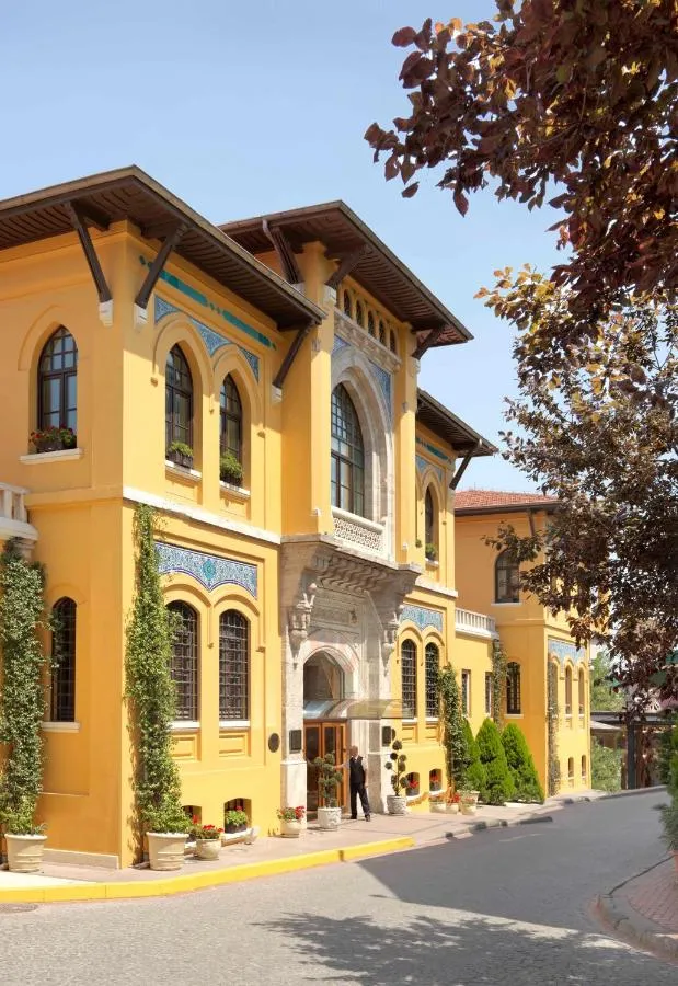 Four Seasons Hotel Istanbul at Sultanahmet slide-5