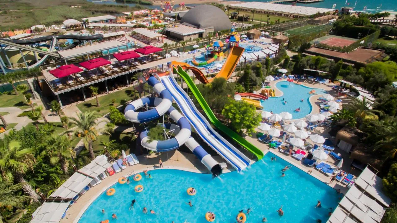 Saturn Palace Resort hotel-2