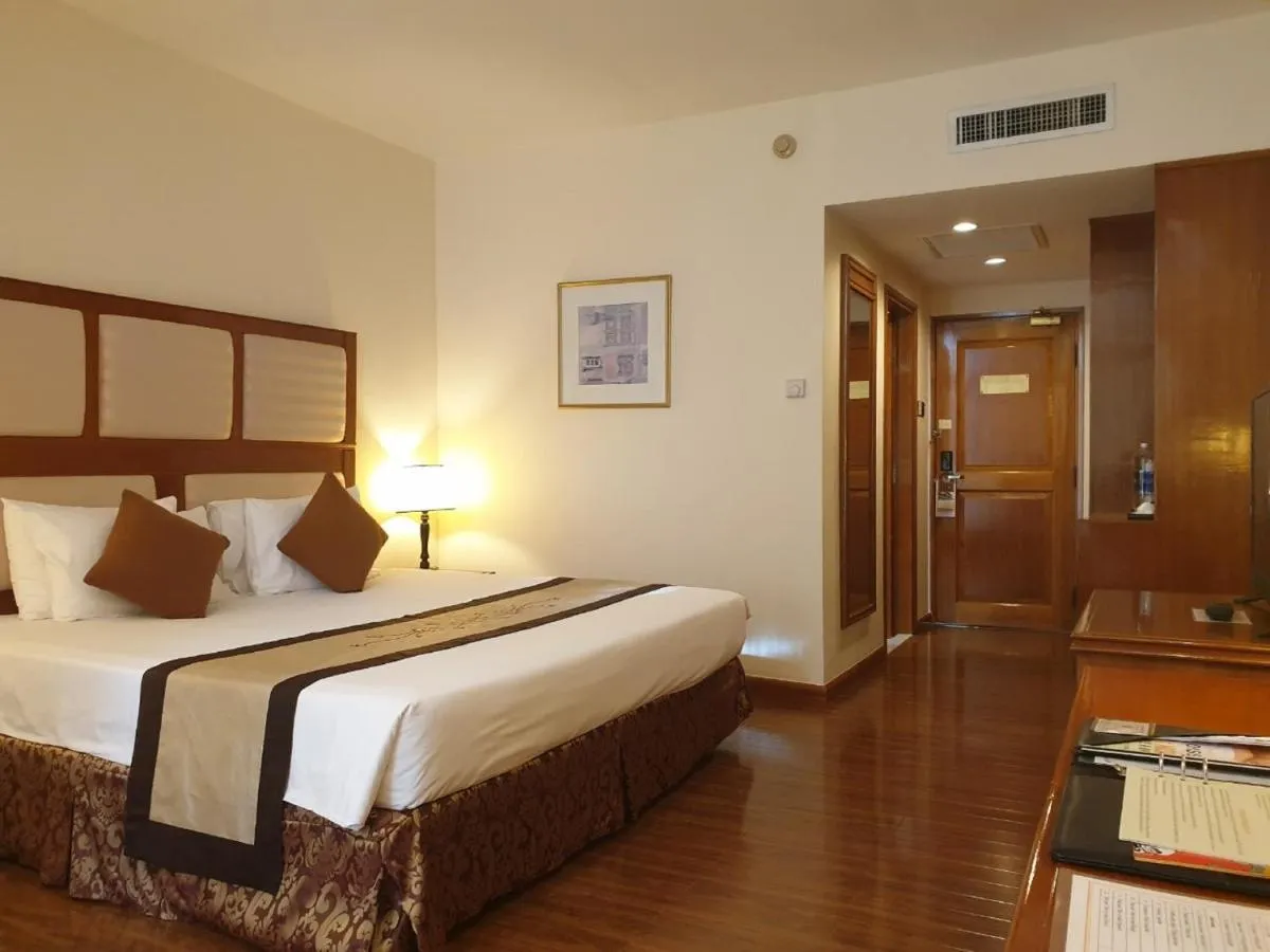 Ramana Saigon Hotel slide-4