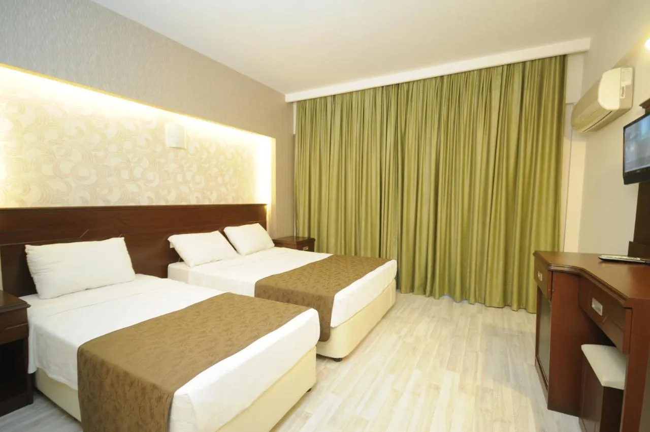 Palmea Hotel slide-2
