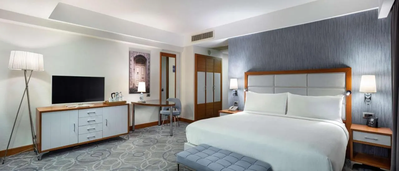 DoubleTree Hilton Kusadasi hotel slide-4