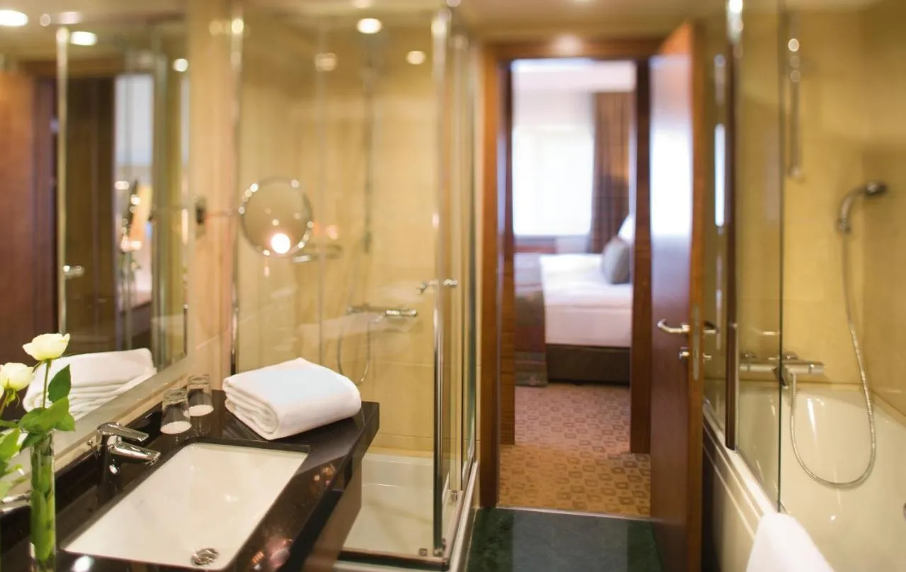 Movenpick Hotel Izmir-1
