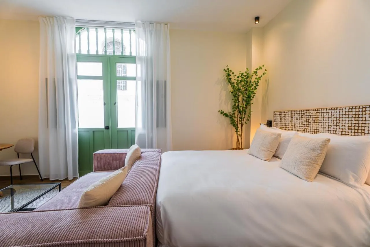 AmazINN Places Hotel Boutique Casa Marichu slide-4