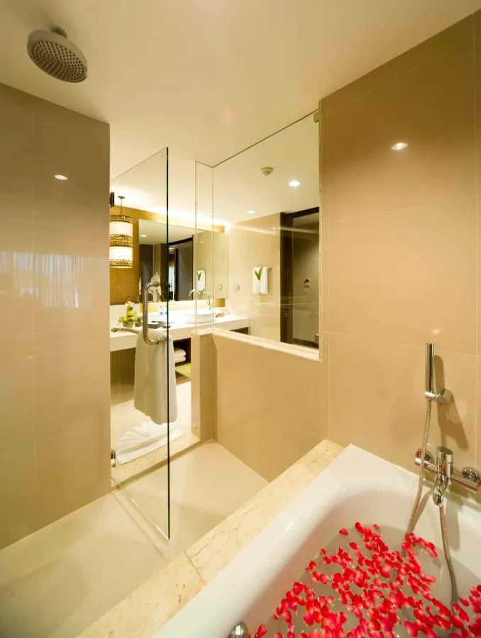 Sareeraya Villas & Suites slide-4