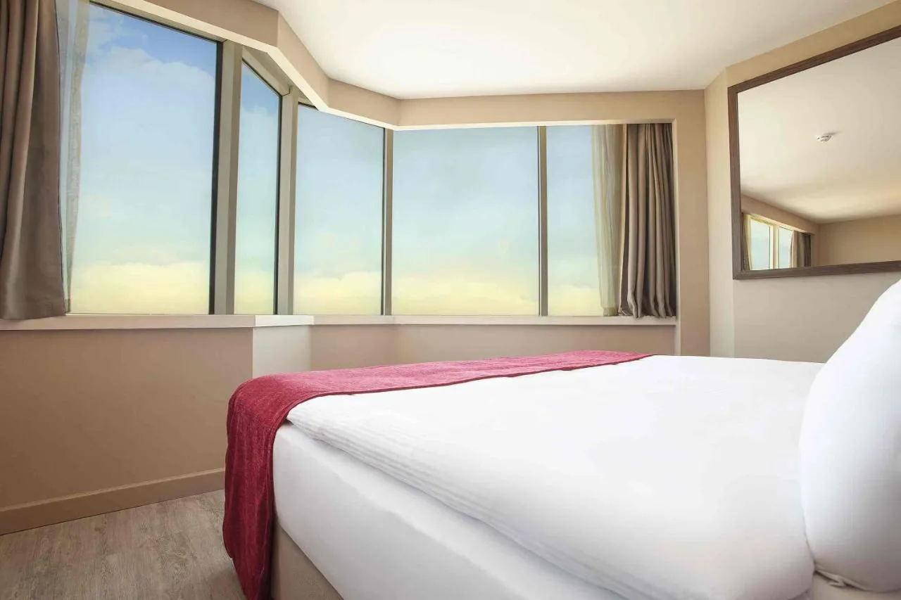 Ramada Encore by Wyndham Izmir slide-5