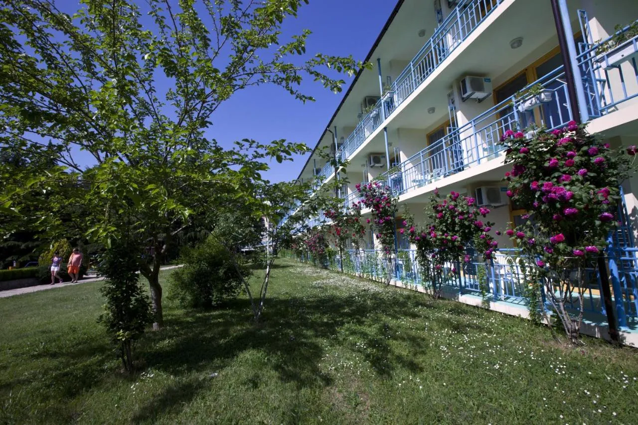 Continental Park Hotel slide-4