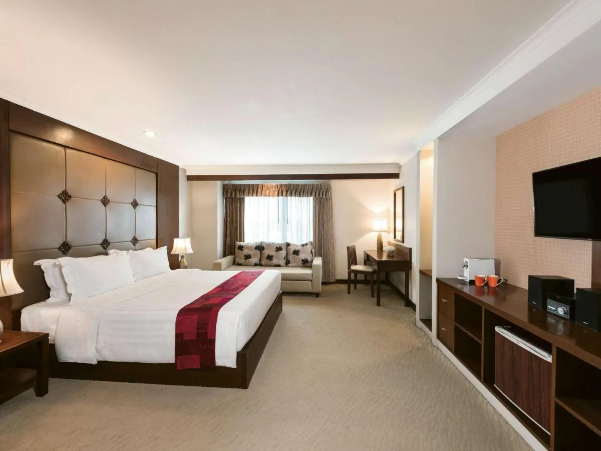 Movenpick Suriwongse Hotel Chiang Mai-1