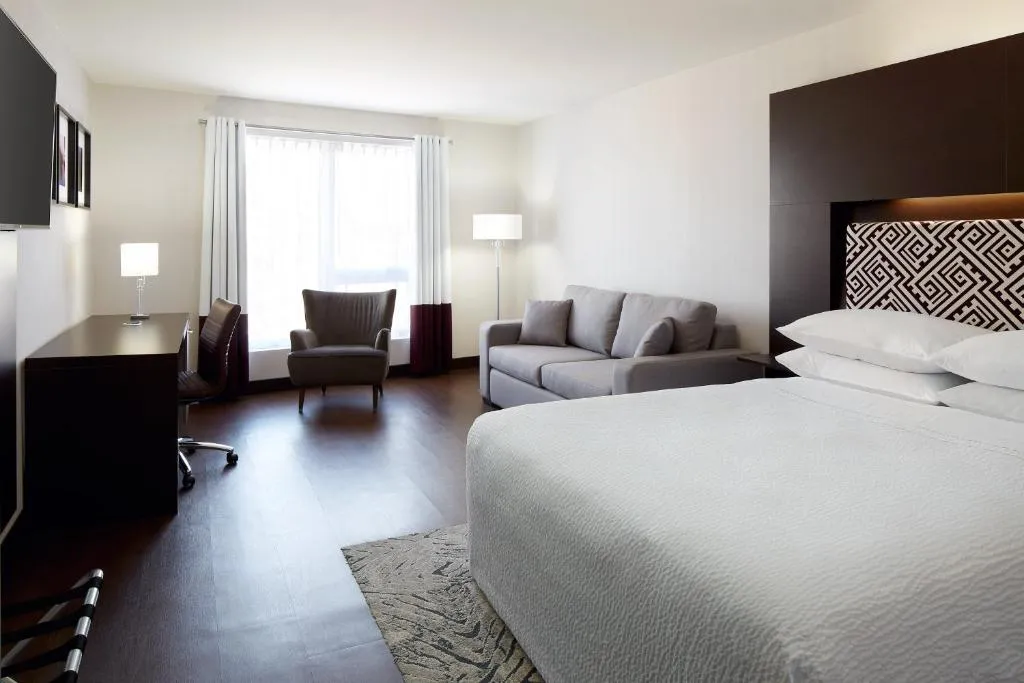 Four Points by Sheraton Lévis Convention Centre-1