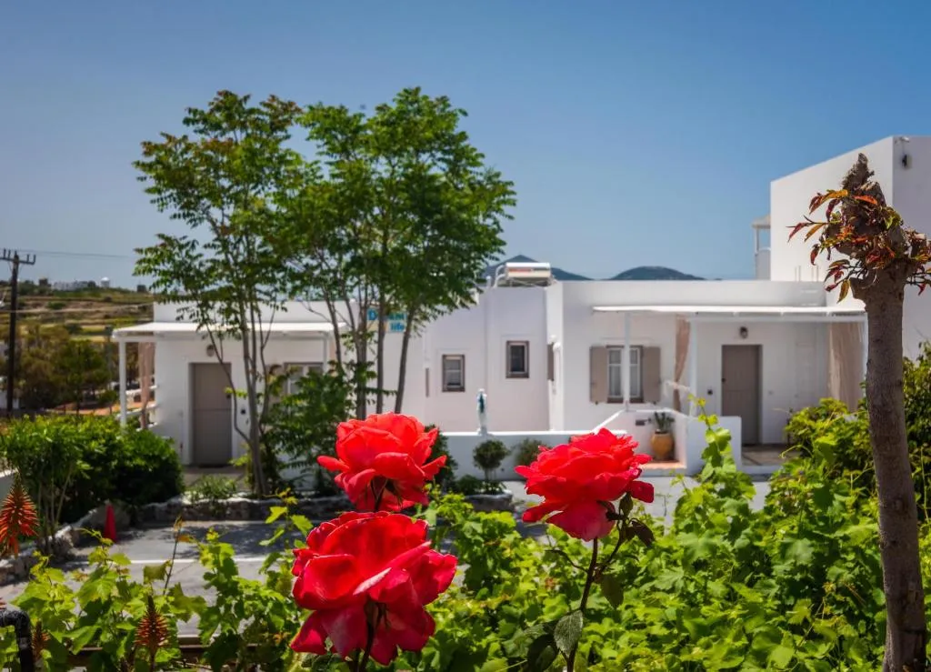 Milos Dream Life-1