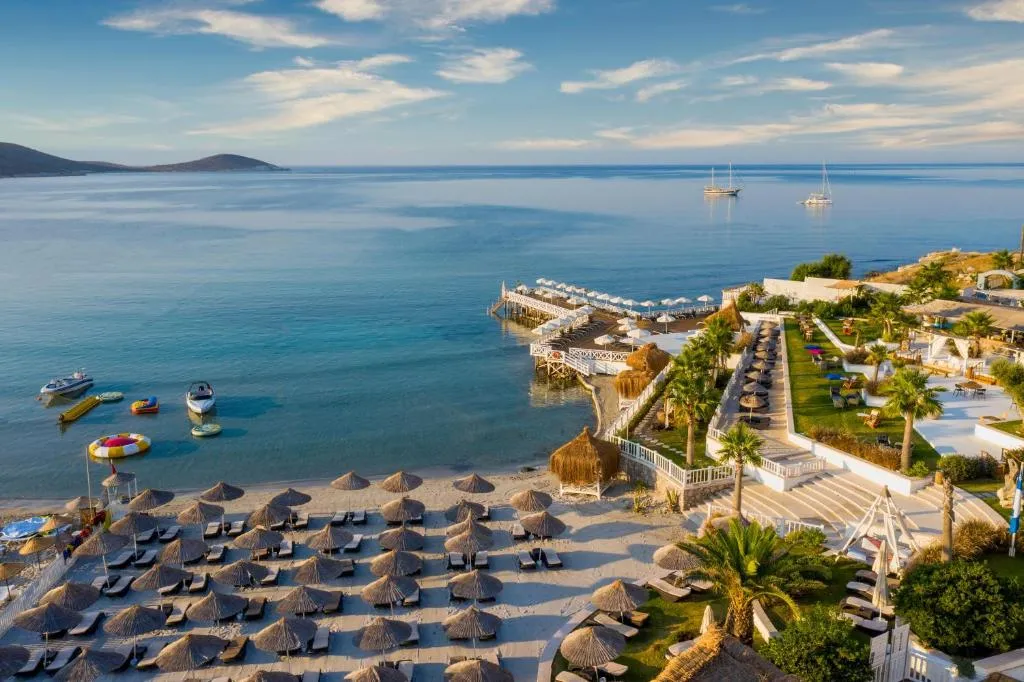 Design Plus Seya Beach Hotel-1