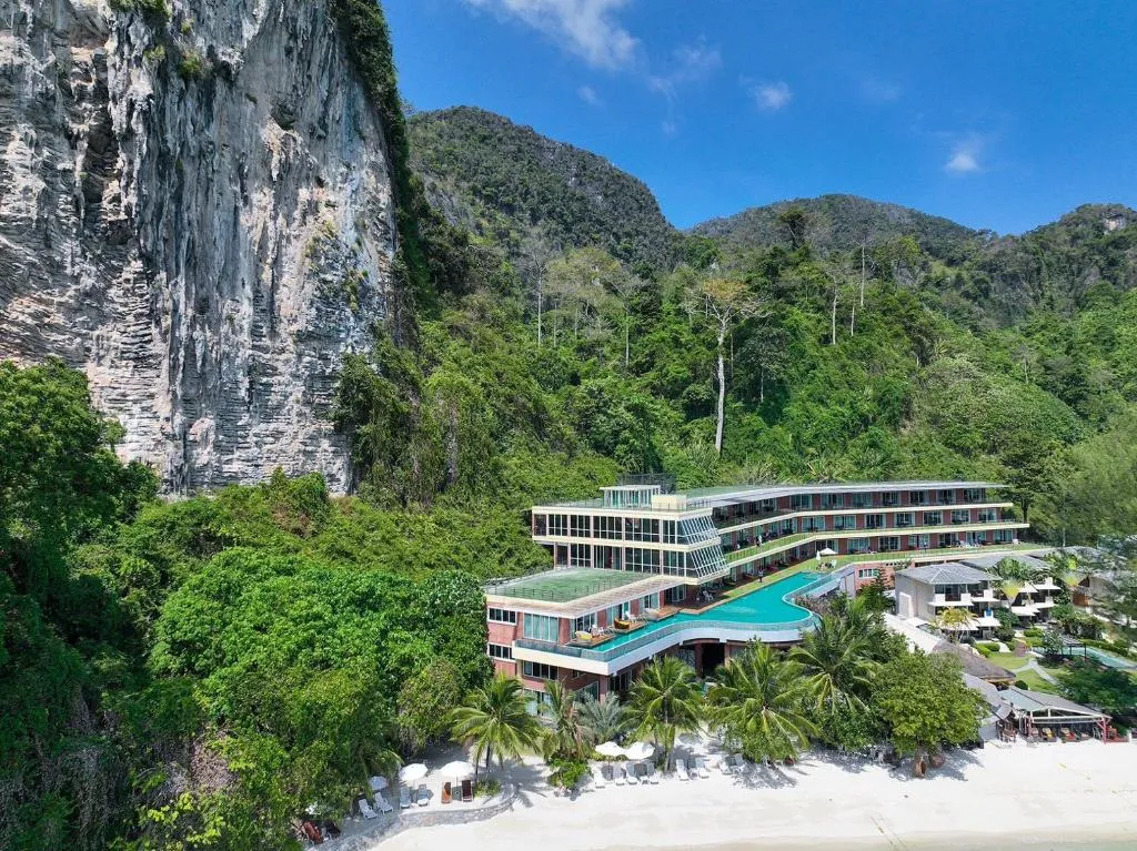 Phi Phi Cliff Beach Resort-1