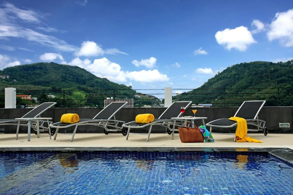 Ashlee Hub Hotel Patong-1