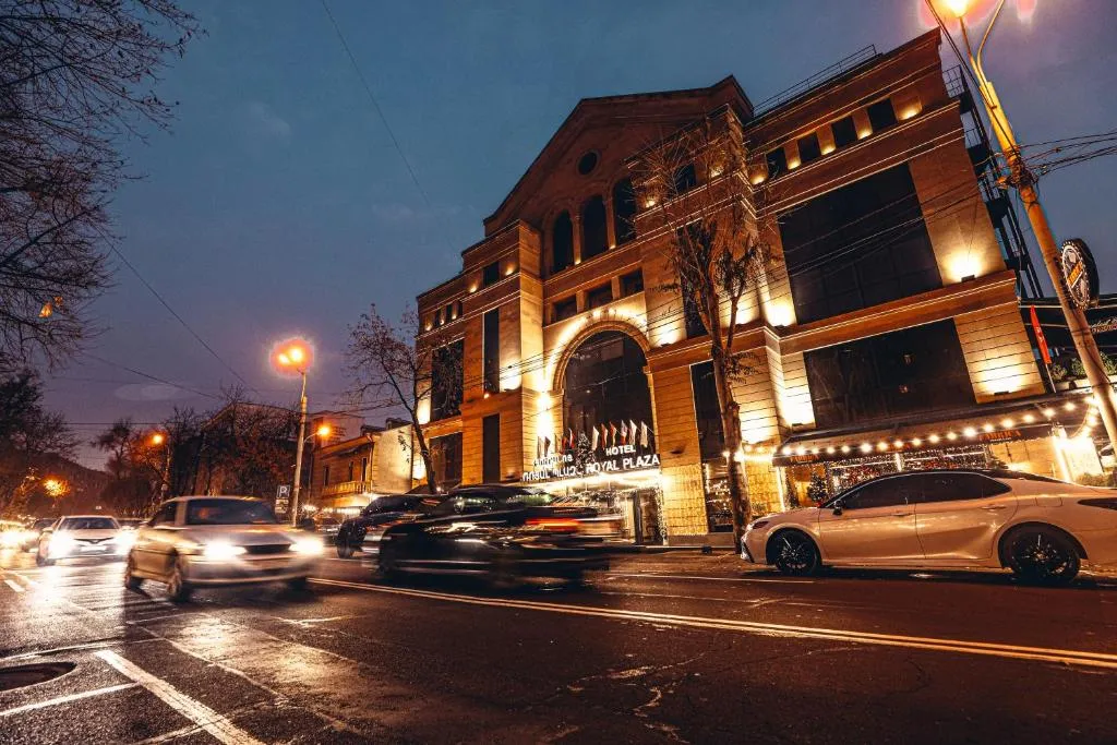 Royal Plaza by Stellar Hotels, Yerevan-1