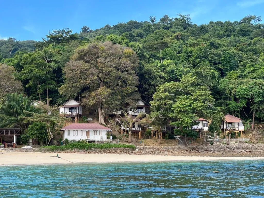 Phi Phi Private Beach Resort-1