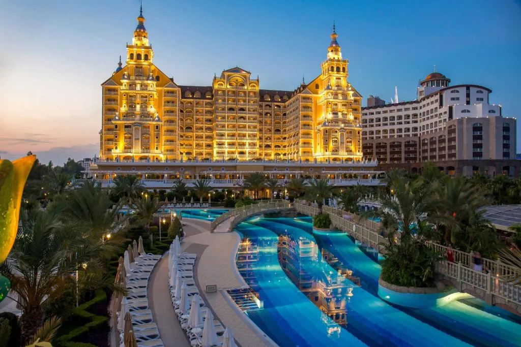 Royal Holiday Palace-1