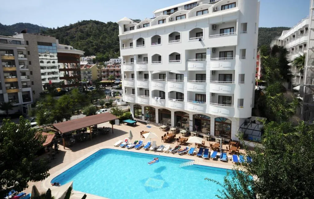 My Dream Hotel-1