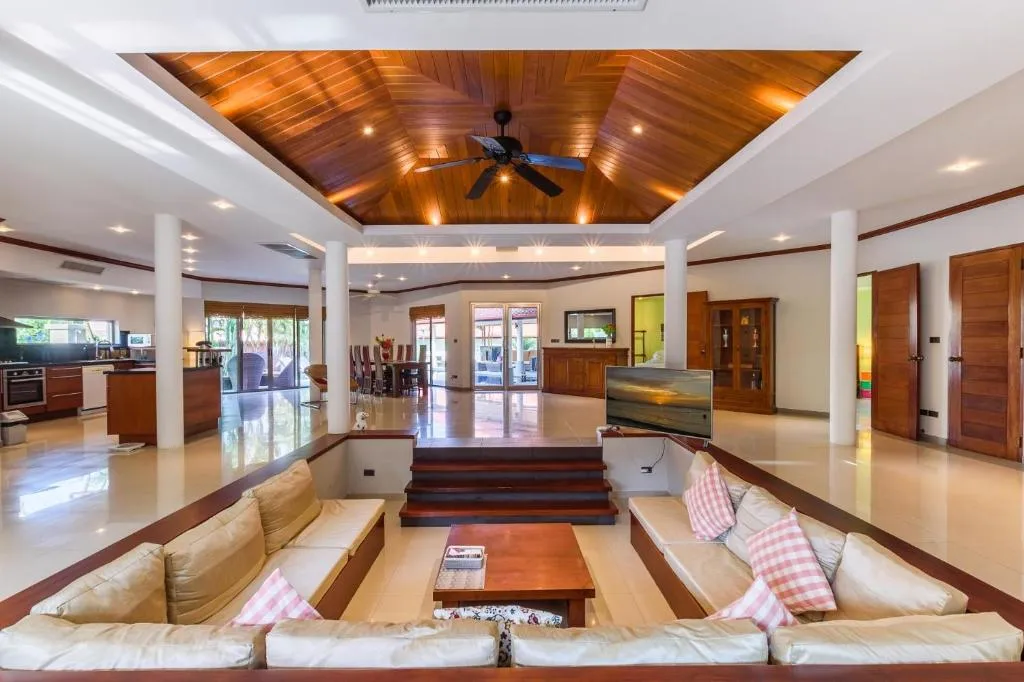 Amber Pool Villa Naiharn-1