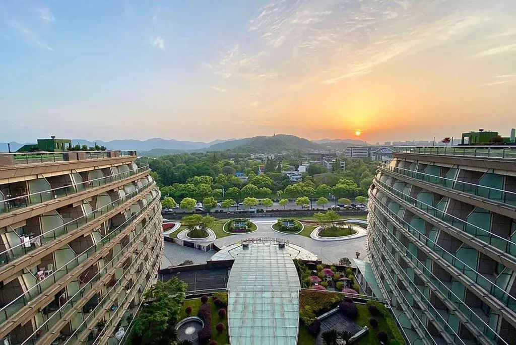 Wyndham Grand Plaza Royale Hangzhou-1