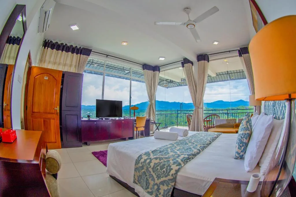 Romance Hills Hotel-1