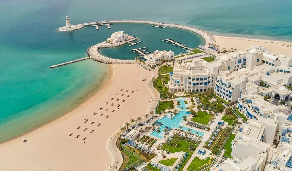 Hilton Salwa Beach Resort and Villas-1