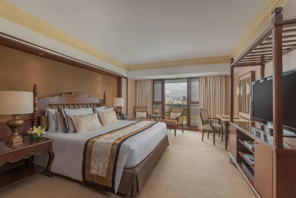 The Manila Hotel-1