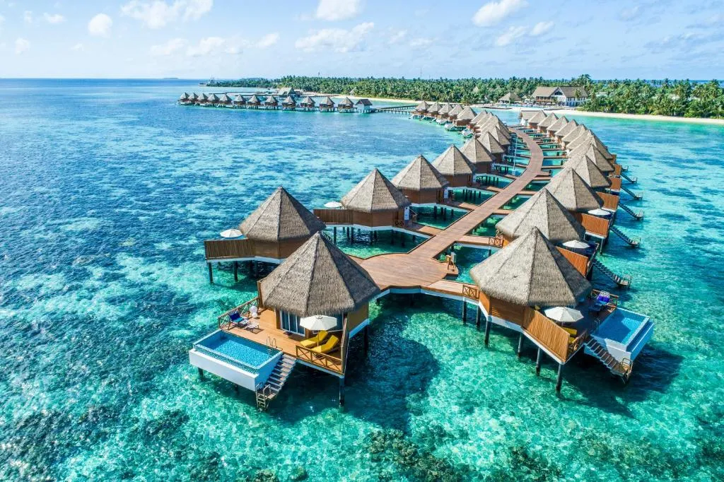Mercure Maldives Kooddoo Resort Hotel-1