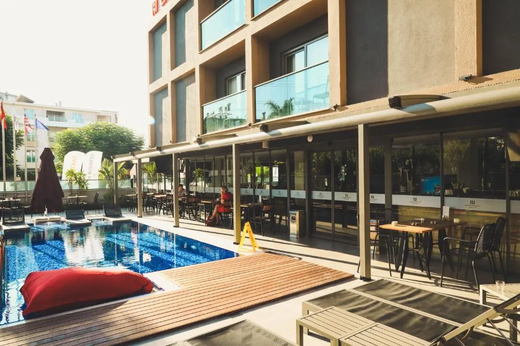 Laren Sea Side Hotel Spa-1