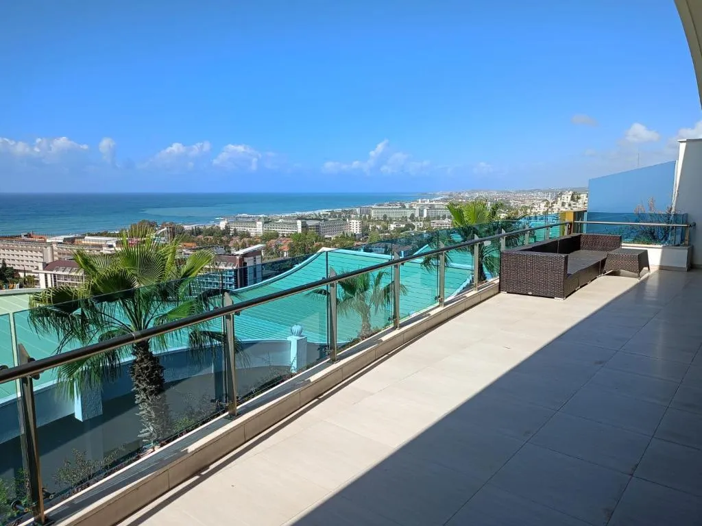 Elite Luxury Suite & Spa-1