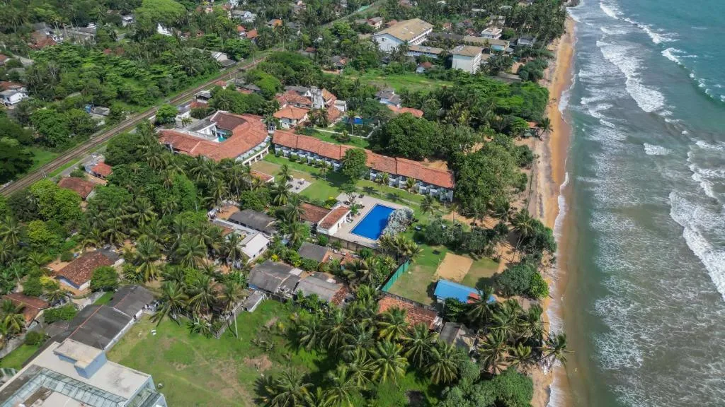 Hibiscus Beach Hotel & Villas-1