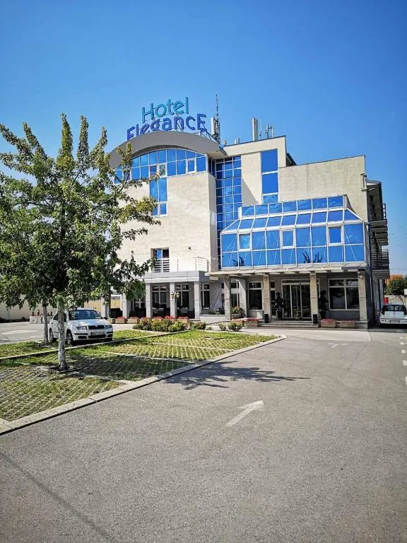 Hotel Elegance-1