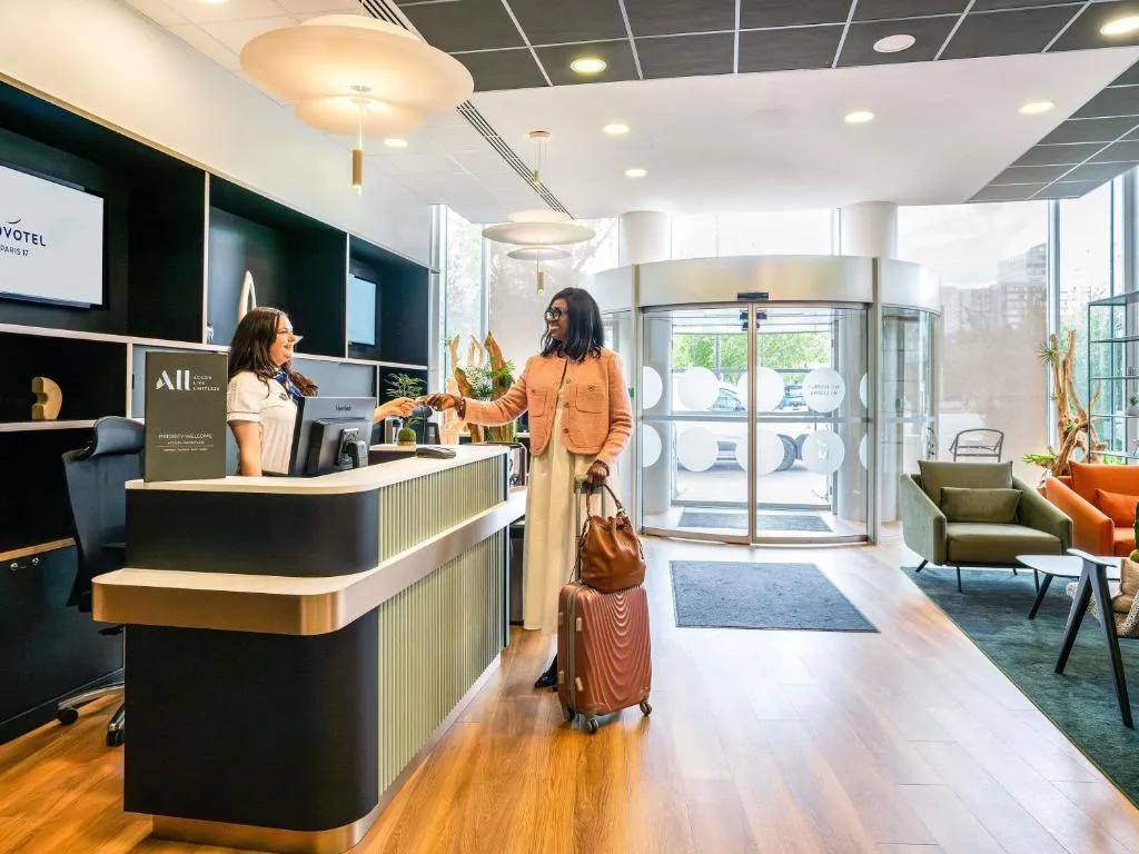 Novotel Paris 17-1