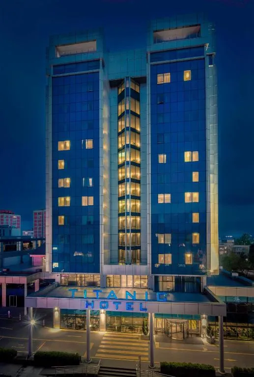 Titanic Port Bakirkoy-1