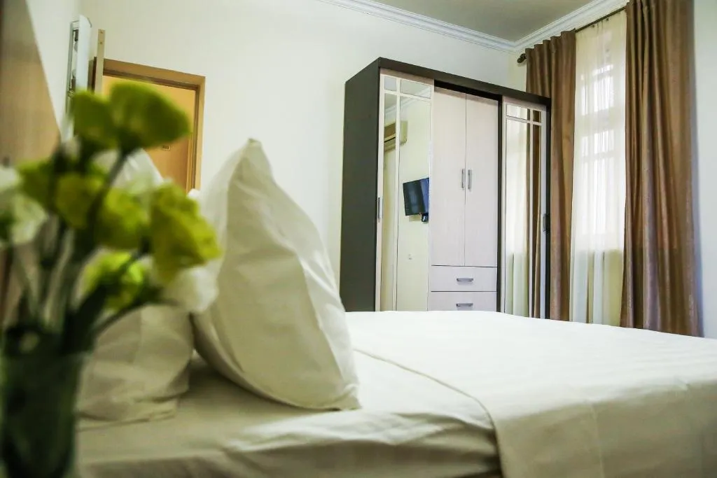 Alba Hotel Yerevan-1