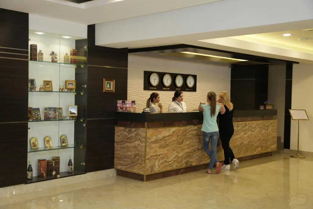 Shirak Hotel-1