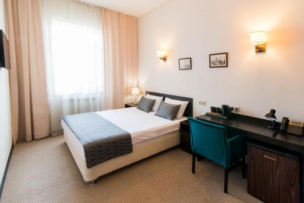 Maksim Gorkiy Hotel-1