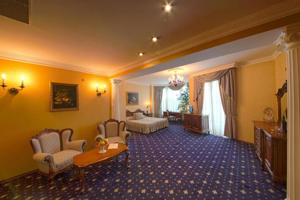 Grand Hotel-1