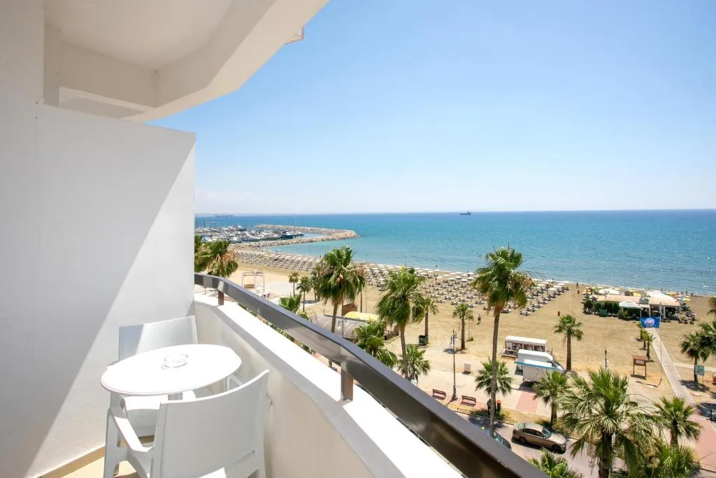 Les Palmiers Beach Boutique Hotel & Luxury Apartments-1