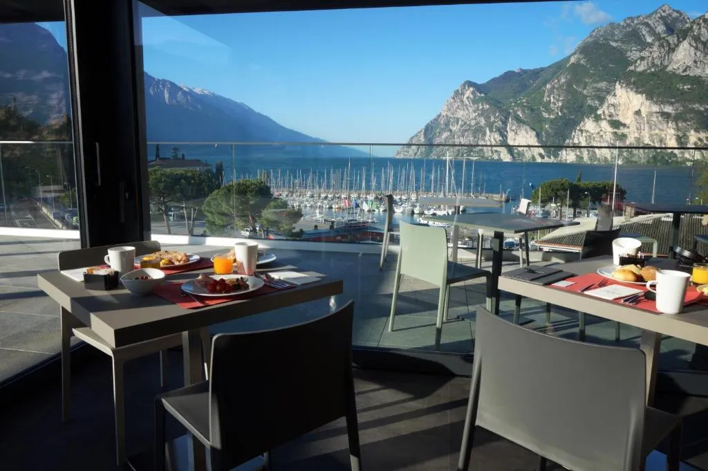 Hotel Riviera-1