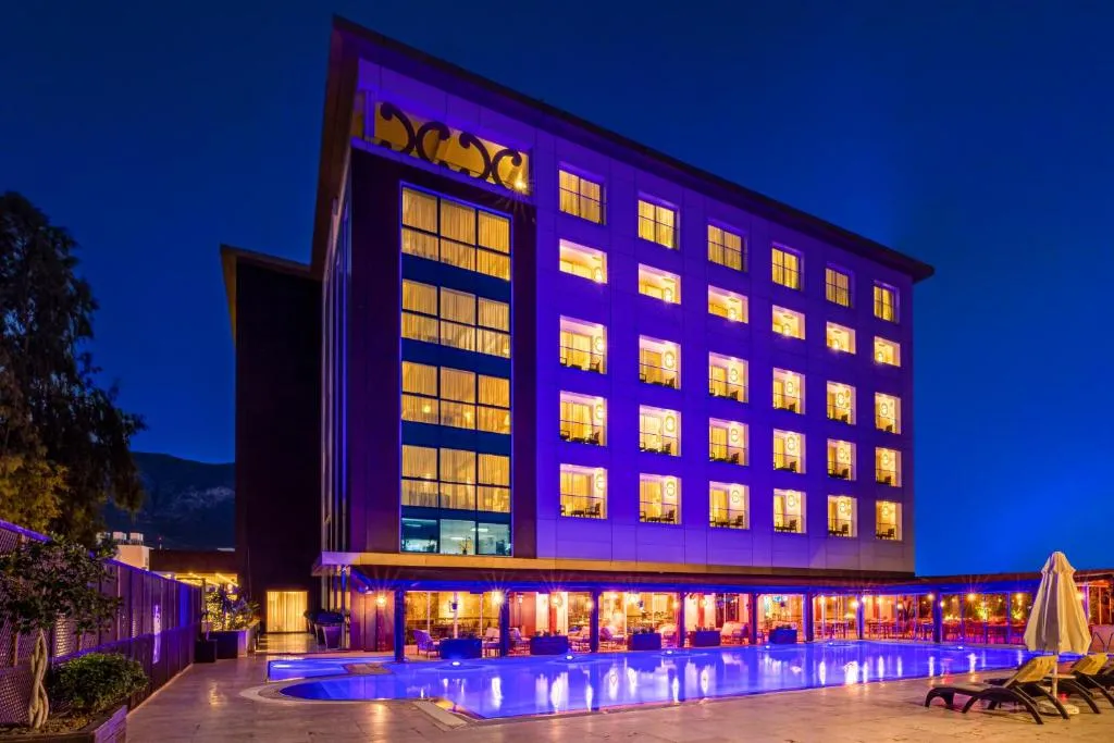 Grand Pasha Hotel & Spa-1