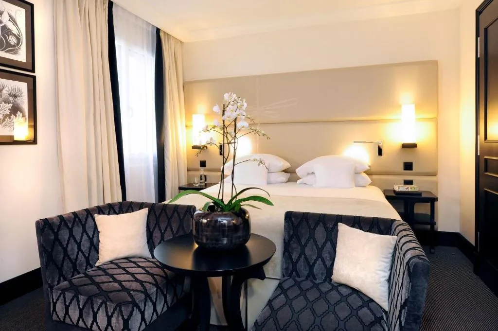 Tiffany Hotel-1