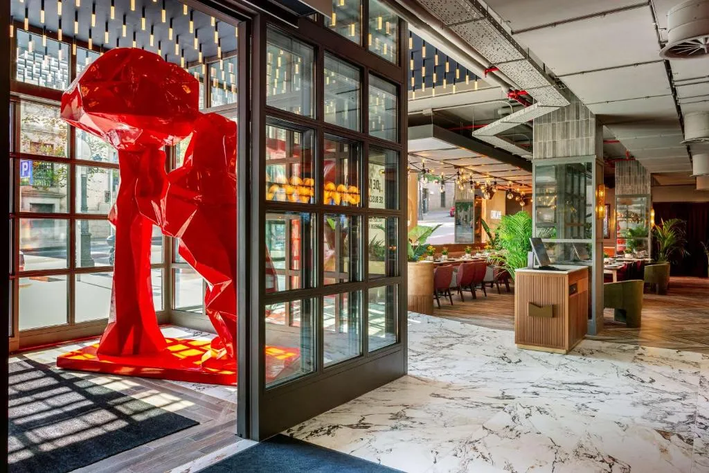 Radisson RED Madrid-1
