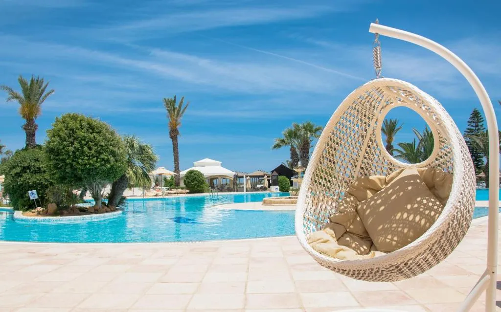 Sentido Bellevue Park-1